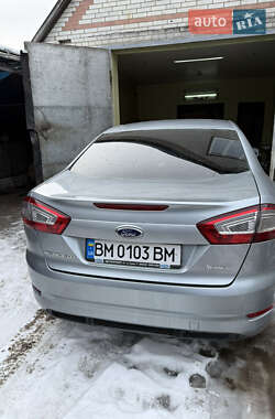 Седан Ford Mondeo 2012 в 
