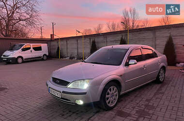 Лифтбек Ford Mondeo 2000 в 