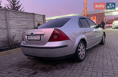 Лифтбек Ford Mondeo 2000 в 