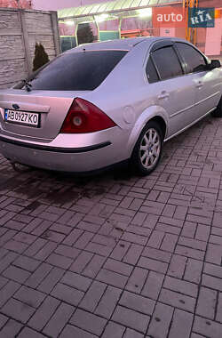 Лифтбек Ford Mondeo 2000 в 
