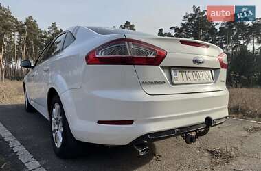 Лифтбек Ford Mondeo 2014 в 