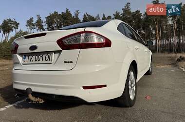 Лифтбек Ford Mondeo 2014 в 