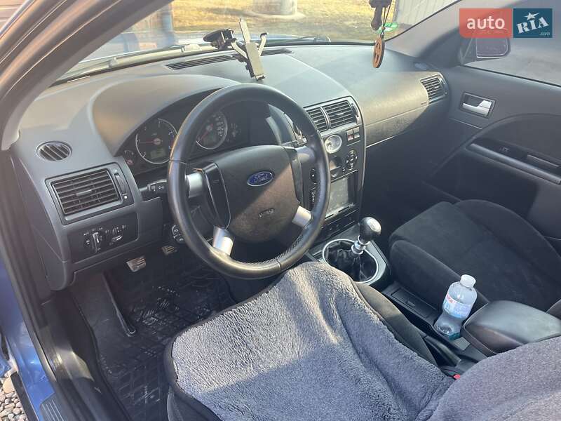 Универсал Ford Mondeo 2002 в Черновцах