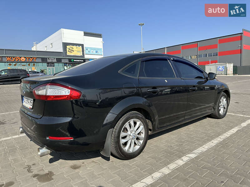 Седан Ford Mondeo 2011 в Киеве