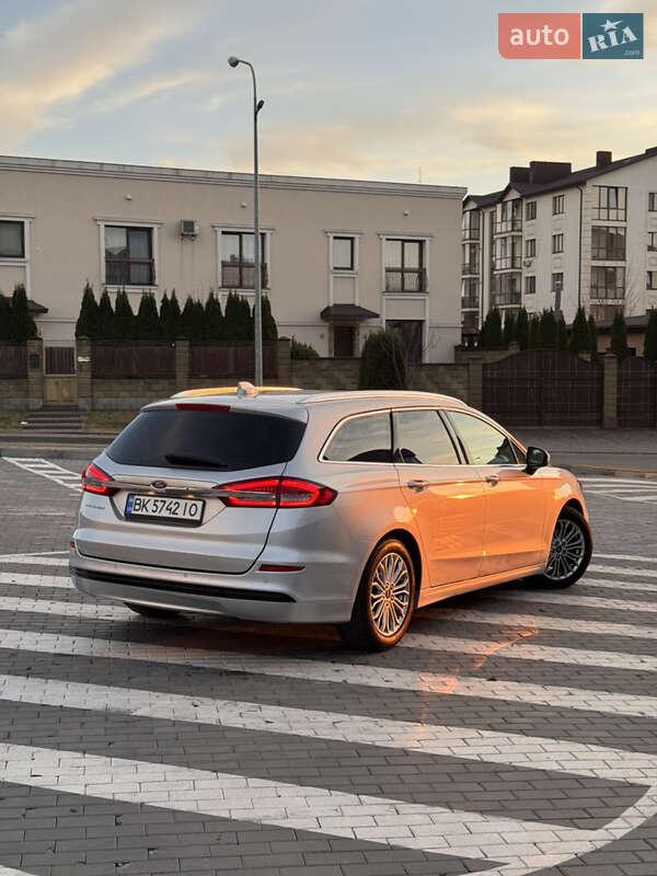 Лифтбек Ford Mondeo 2020 в Ровно