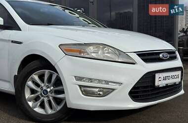 Седан Ford Mondeo 2012 в 