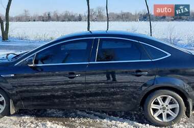 Седан Ford Mondeo 2012 в 