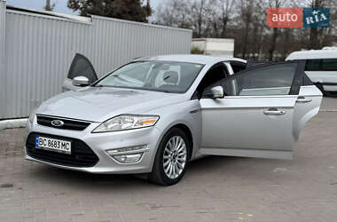 Седан Ford Mondeo 2013 в 
