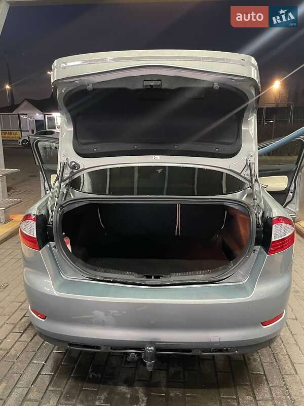 Седан Ford Mondeo 2009 в Киеве