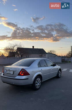 Седан Ford Mondeo 2002 в 