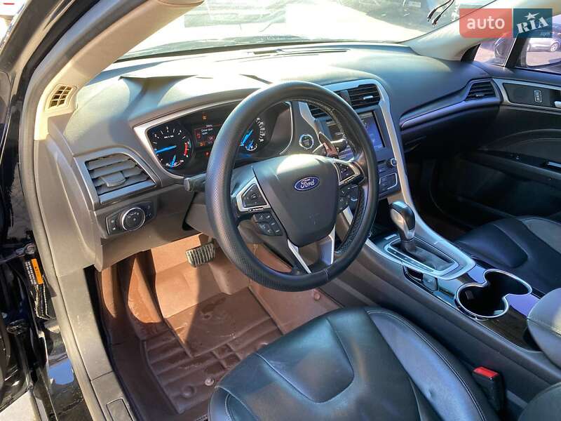 Седан Ford Mondeo 2016 в Львове