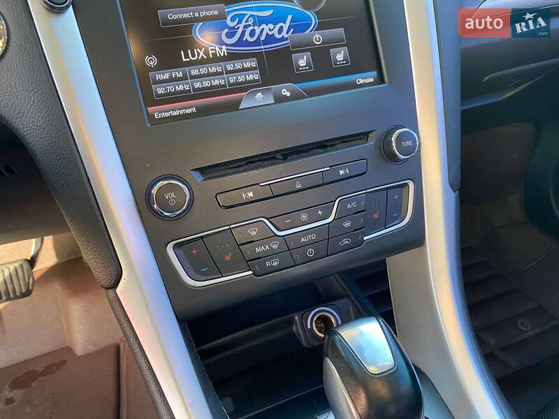 Седан Ford Mondeo 2016 в Львове