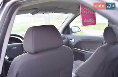 Лифтбек Ford Mondeo 2000 в 