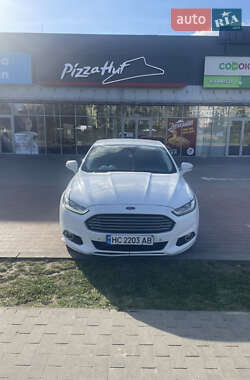 Лифтбек Ford Mondeo 2015 в 