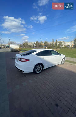 Лифтбек Ford Mondeo 2015 в 
