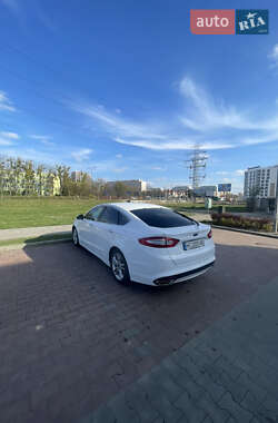 Лифтбек Ford Mondeo 2015 в 