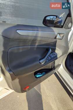 Універсал Ford Mondeo 2011 в 