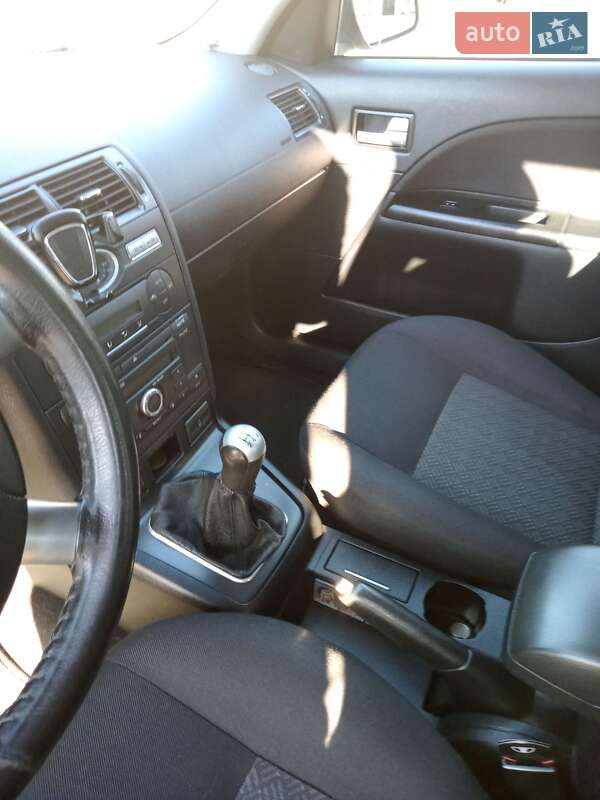 Универсал Ford Mondeo 2003 в Ставище