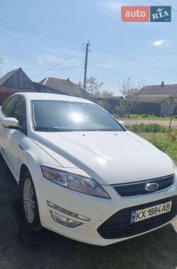 Седан Ford Mondeo 2012 в 