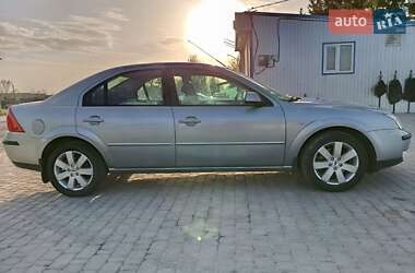 Седан Ford Mondeo 2004 в Скале-Подольской