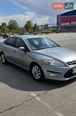Седан Ford Mondeo 2011 в 