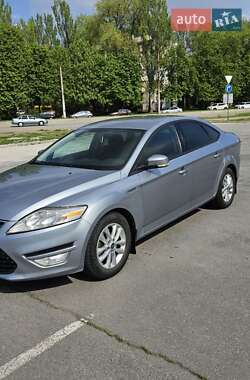 Седан Ford Mondeo 2011 в 