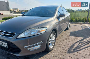 Седан Ford Mondeo 2012 в 