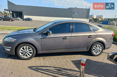 Седан Ford Mondeo 2012 в 