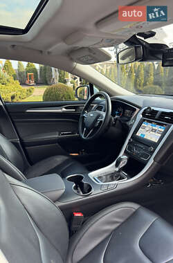 Седан Ford Mondeo 2017 в 