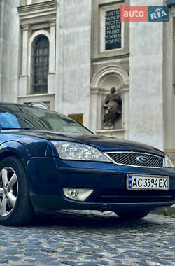 Седан Ford Mondeo 2004 в 