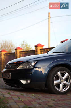 Седан Ford Mondeo 2004 в 