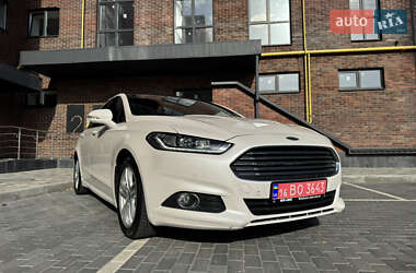 Седан Ford Mondeo 2015 в 