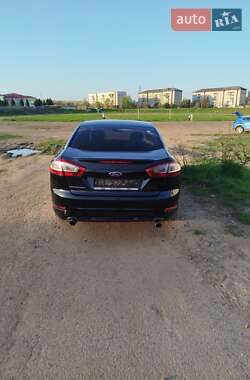 Седан Ford Mondeo 2011 в 