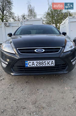 Седан Ford Mondeo 2012 в 