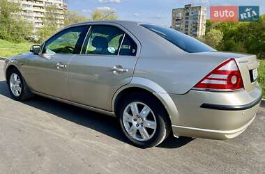 Седан Ford Mondeo 2005 в 