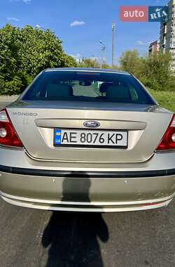 Седан Ford Mondeo 2005 в 