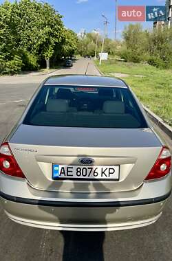 Седан Ford Mondeo 2005 в 