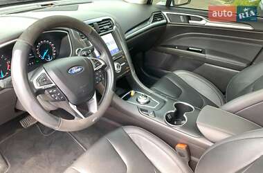 Седан Ford Mondeo 2019 в 