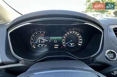 Лифтбек Ford Mondeo 2015 в 
