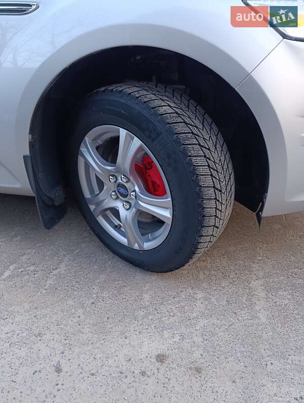 Универсал Ford Mondeo 2011 в Шумске