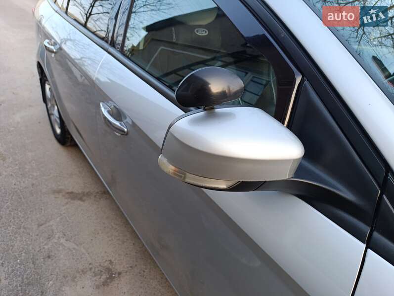 Универсал Ford Mondeo 2011 в Шумске