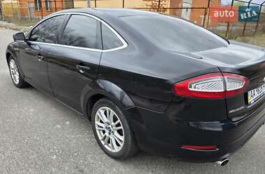 Седан Ford Mondeo 2012 в 