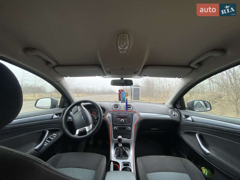 Седан Ford Mondeo 2012 в Березівці