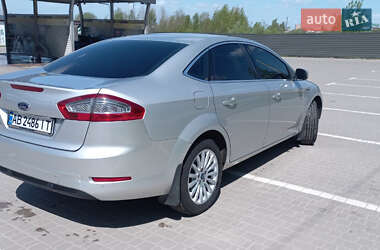 Седан Ford Mondeo 2012 в 