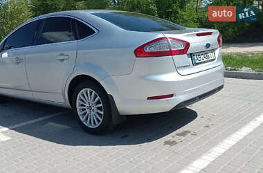 Седан Ford Mondeo 2012 в 