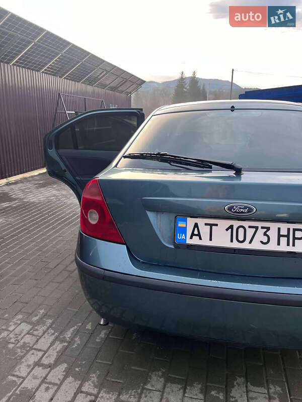 Лифтбек Ford Mondeo 2002 в Верховине