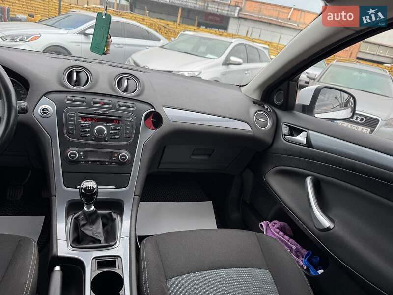 Седан Ford Mondeo 2012 в Запоріжжі