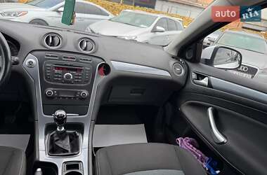 Седан Ford Mondeo 2012 в 