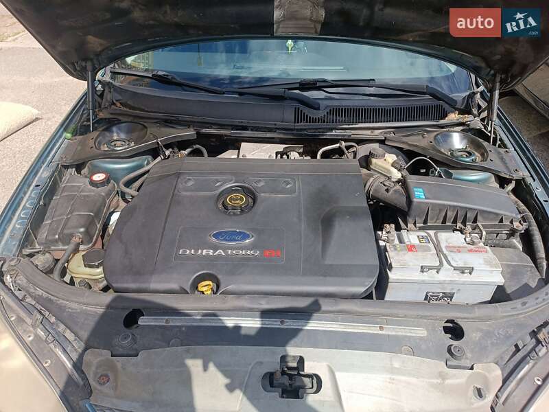 Лифтбек Ford Mondeo 2001 в Киеве