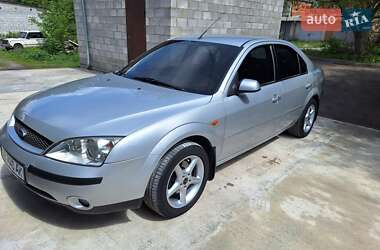 Лифтбек Ford Mondeo 2001 в 